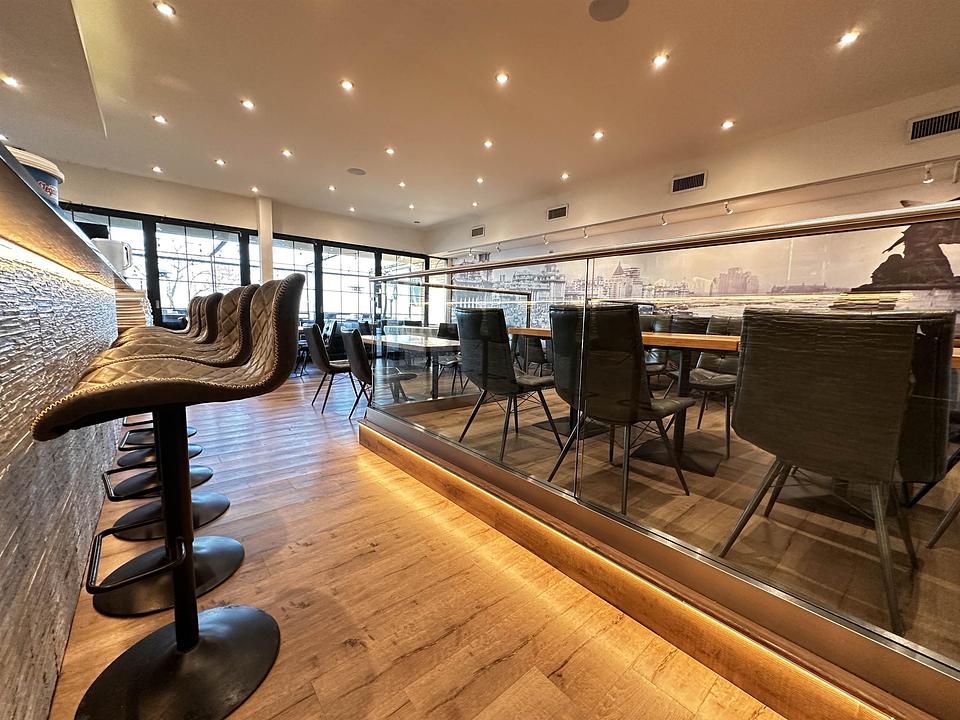 100 - 15057 Marine Drive, White Rock, BC
