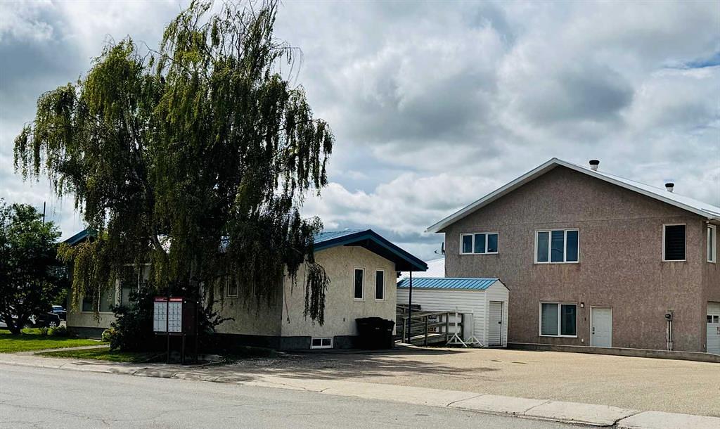 4530 54 Avenue, Olds, AB