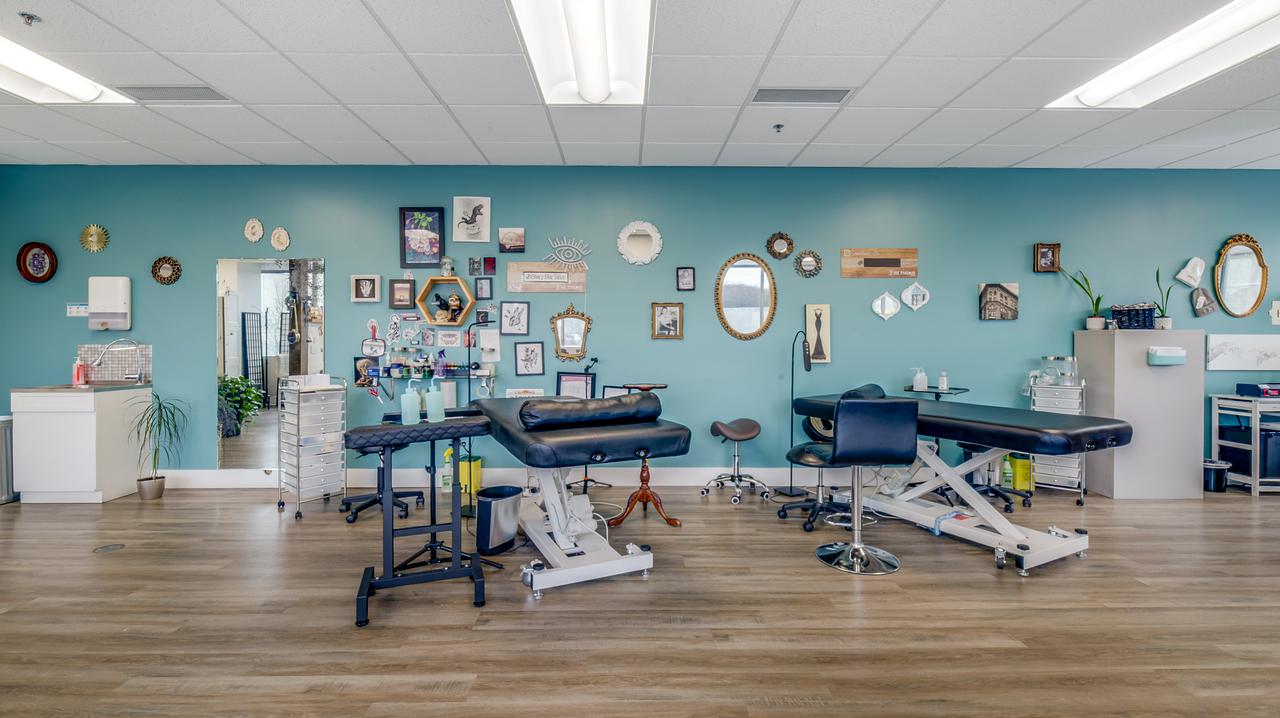 B2 - 1620 Dickson Ave, Kelowna, BC