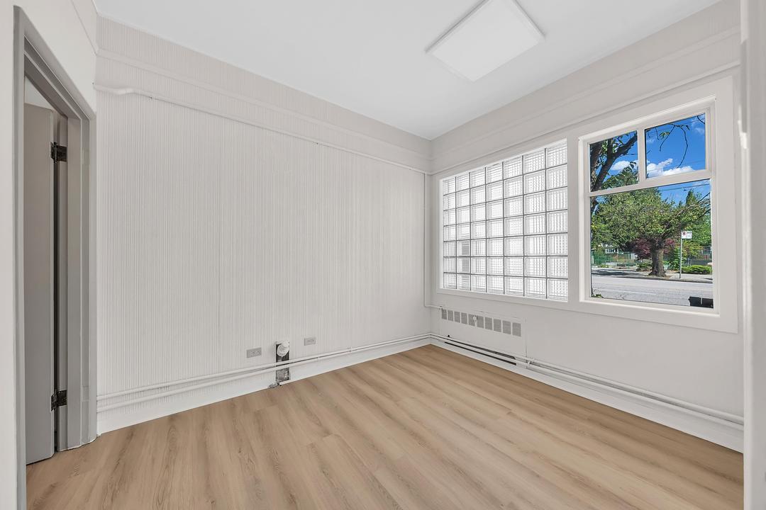 4570 West 10th Avenue, Vancouver, BC