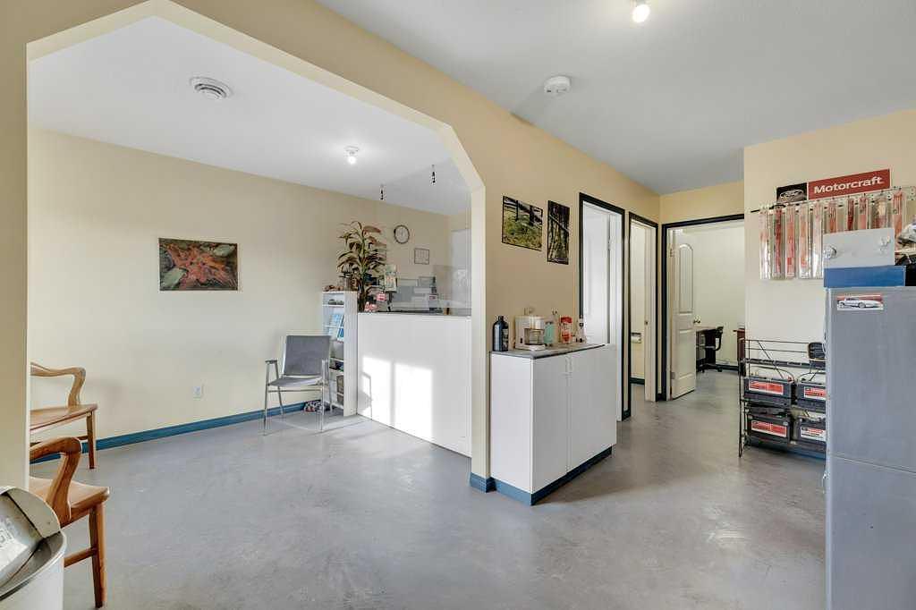 5025 46 Avenue, Rimbey, AB