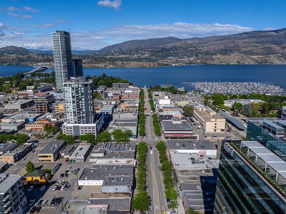 525 Bernard Avenue, Kelowna, BC