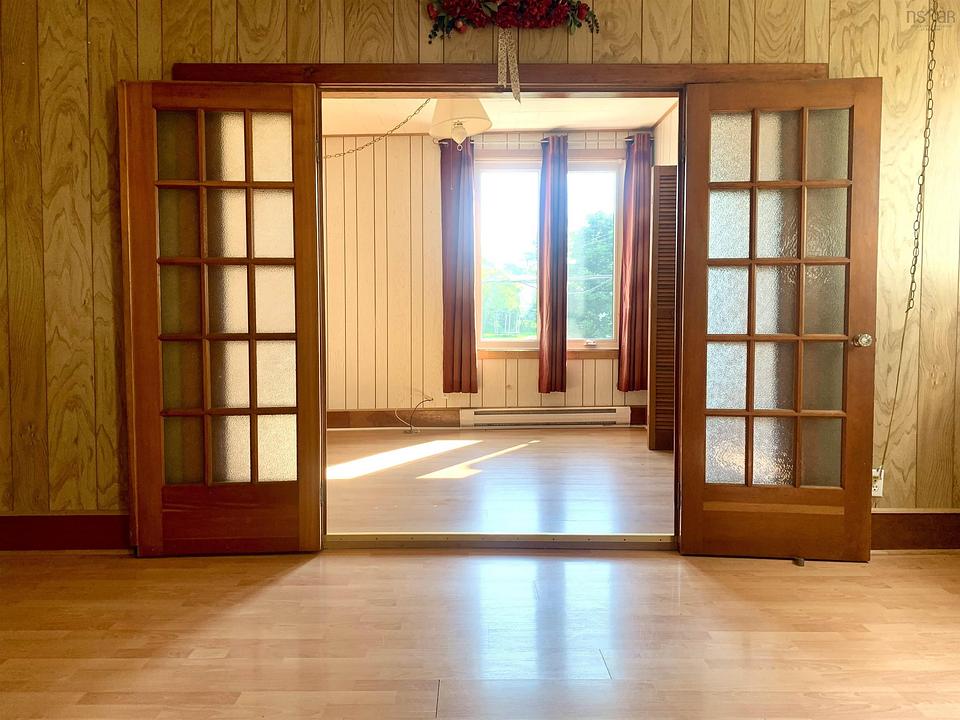 6 Junction Road, Springhill, NS