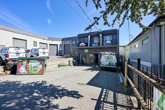 555 Hillside Avenue, Victoria, BC