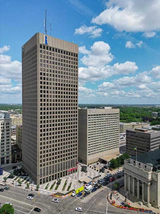 1000 - 1 Lombard Avenue, Winnipeg, MB