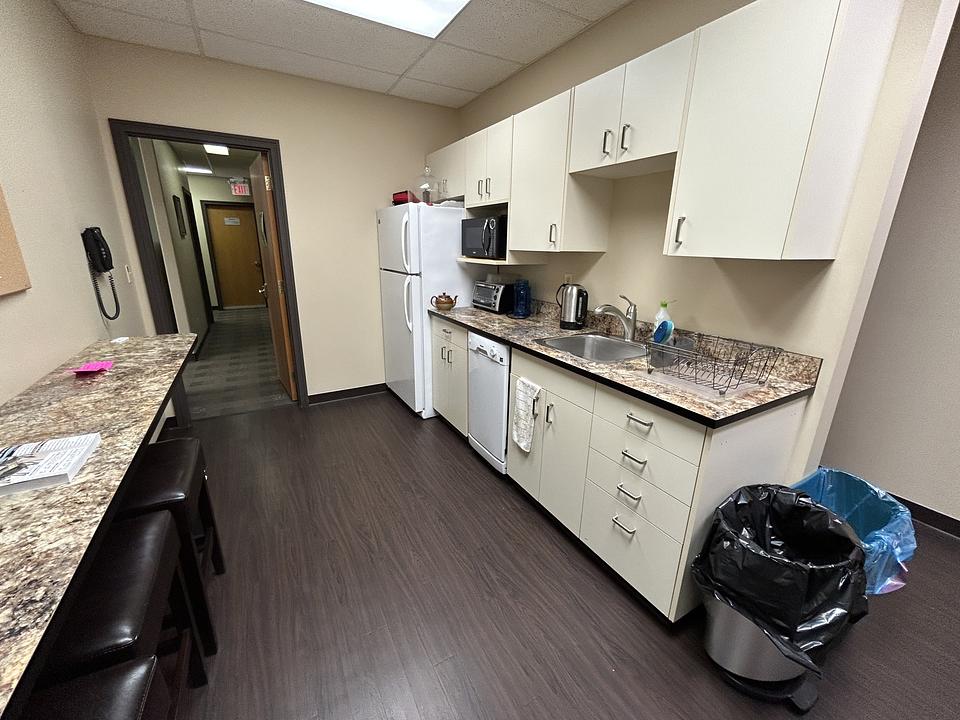 16880 - 16880 111 Avenue Northwest, Edmonton, AB