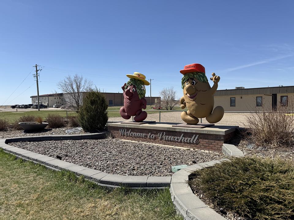 111 1 Avenue South, Vauxhall, AB