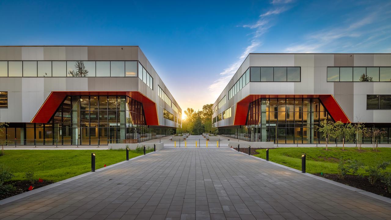 Building - 4499 Sanderson Way, Burnaby, BC