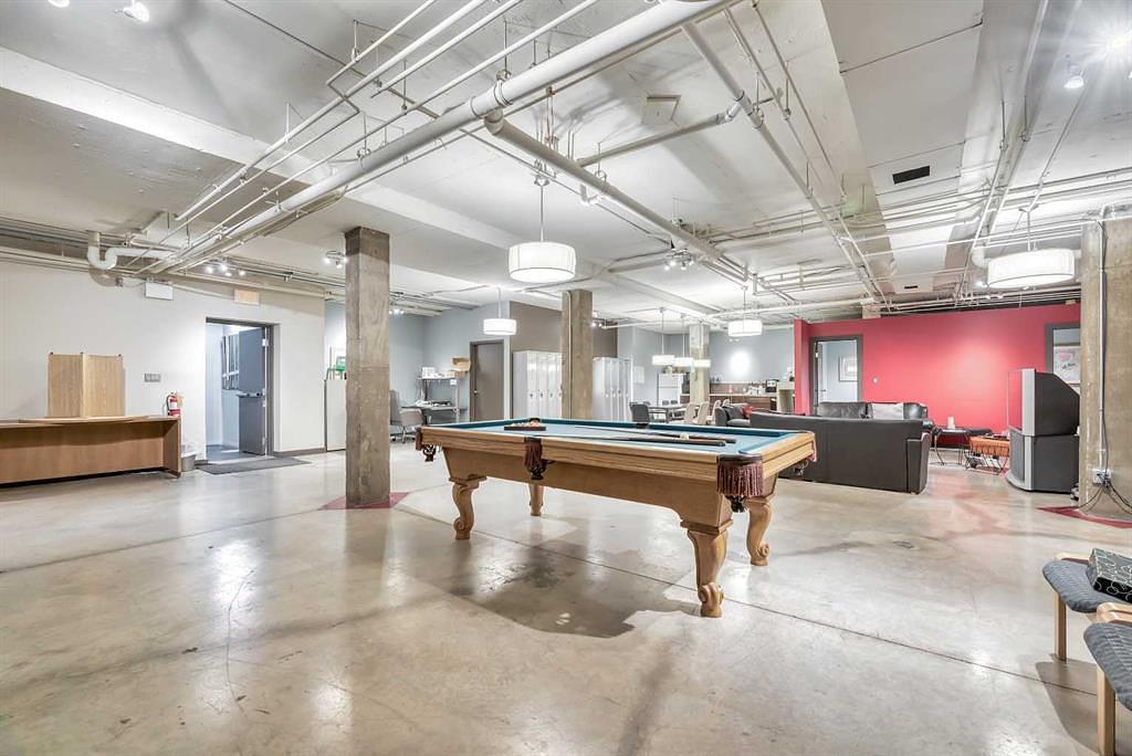 902 9 Avenue Southwest, Calgary, AB