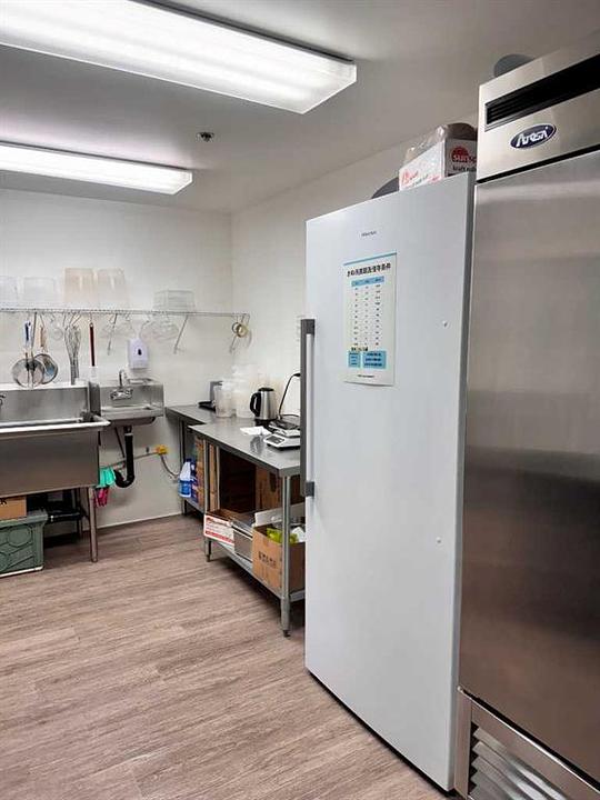 800 - 999 36 Street Northeast, Calgary, AB