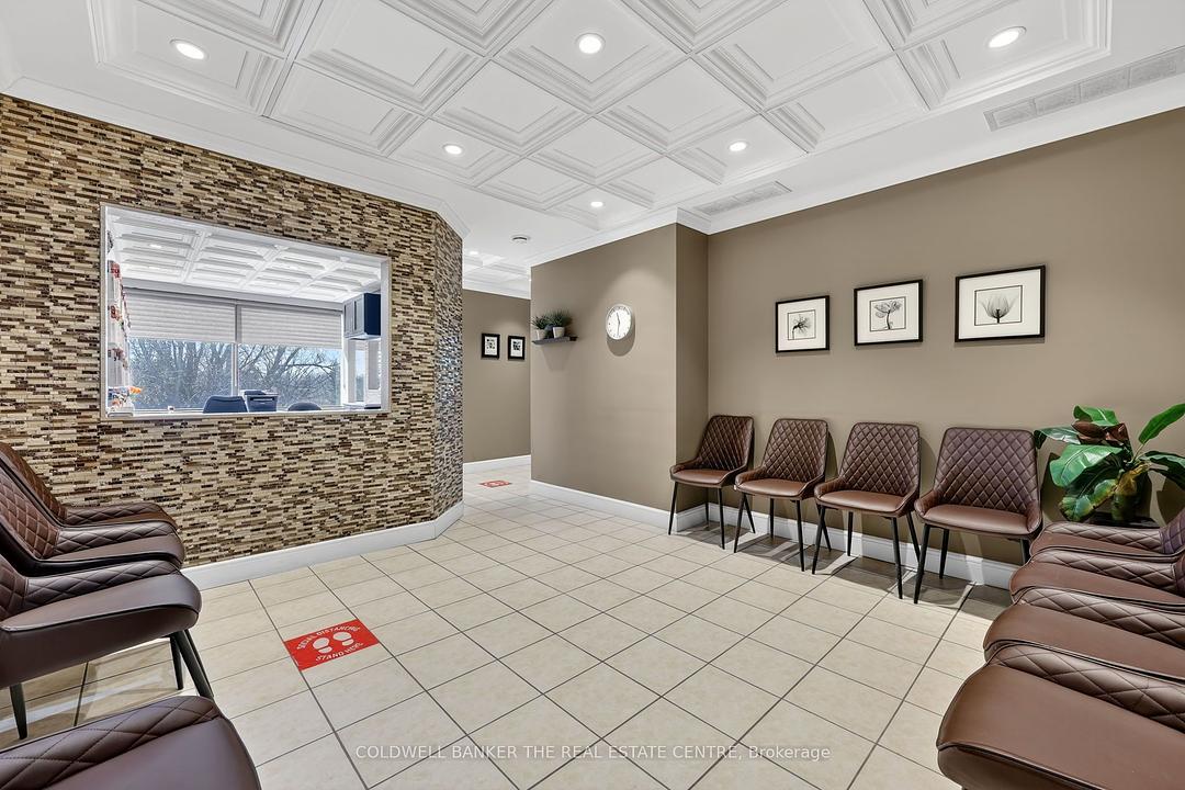 309 - 712 Davis Drive, Newmarket, ON