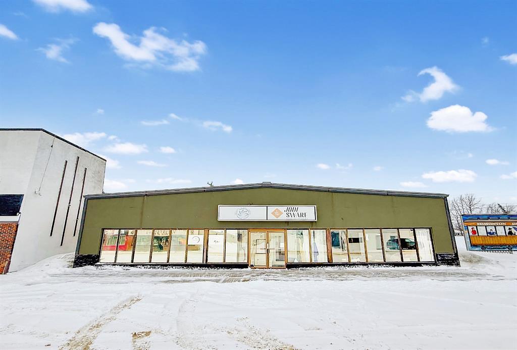4929 51 Avenue, High Prairie, AB
