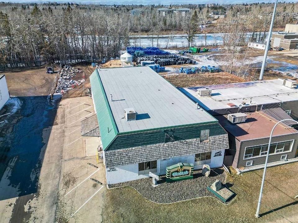 4948 54 Avenue, Red Deer, AB