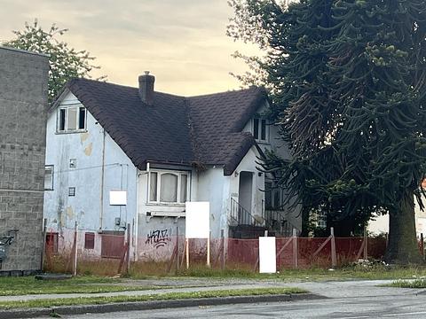 5080 Imperial Street, Burnaby, BC