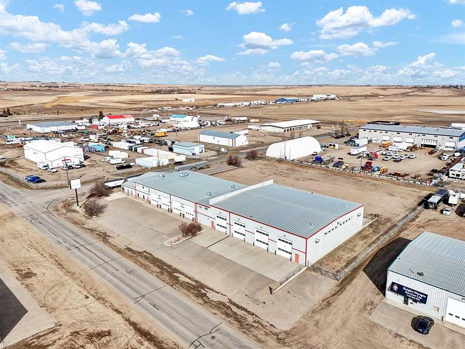 1782 32 Street Southwest, Medicine Hat, AB