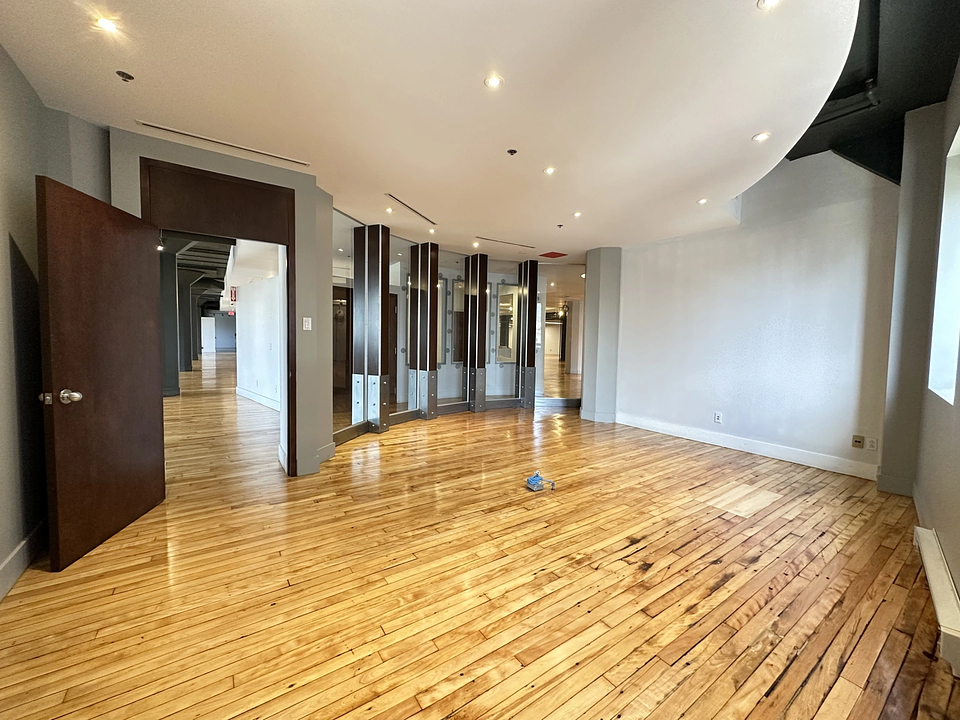 Suite 500 - 2050 Rue de Bleury, Montréal, QC