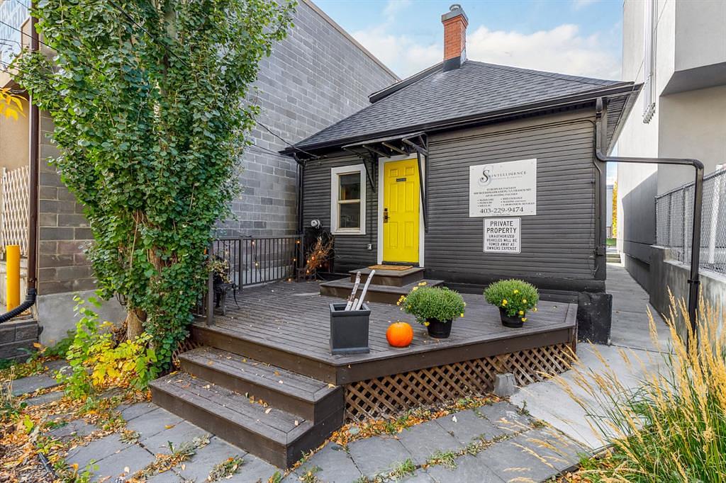 2032 34 Avenue Southwest, Calgary, AB