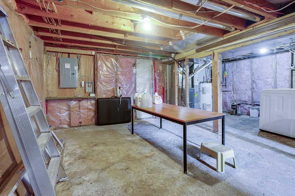 4606 48 Avenue, Red Deer, AB