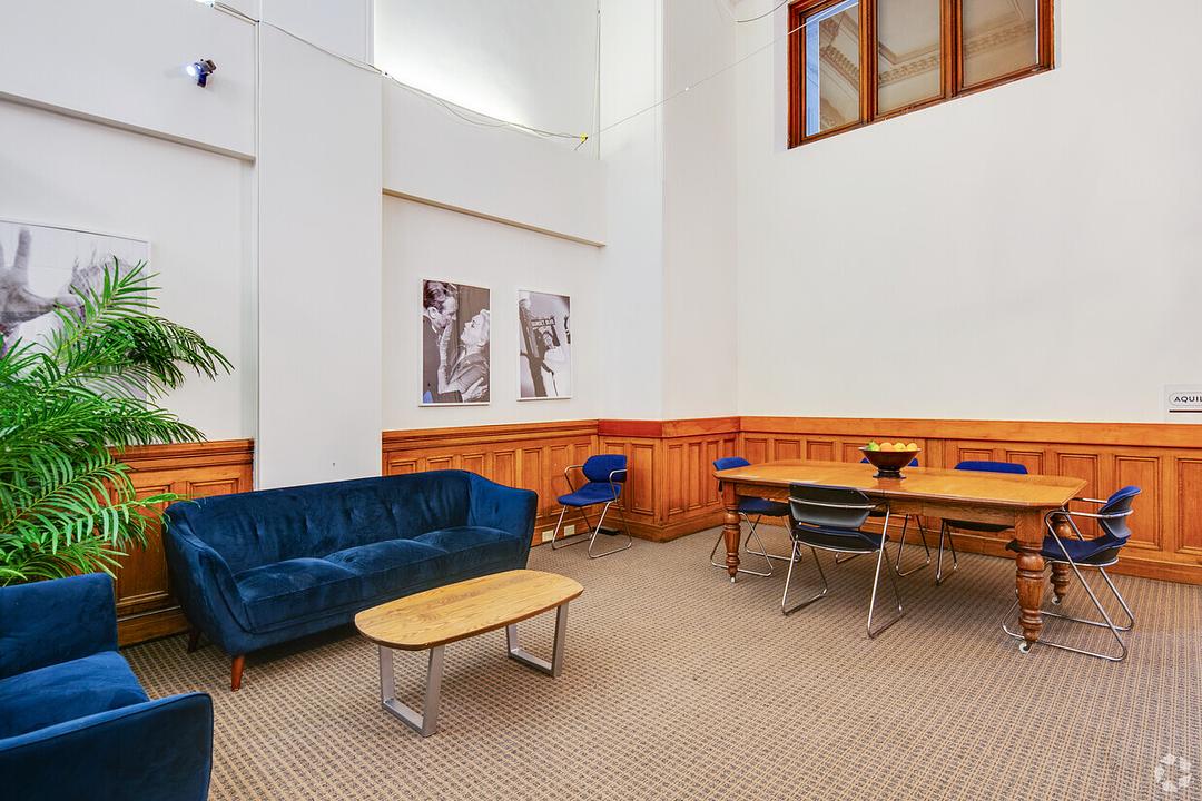 002 - 525 Seymour St, Vancouver, BC