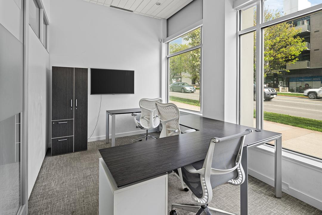 104/105 - 1090 Johnson St, Victoria, BC