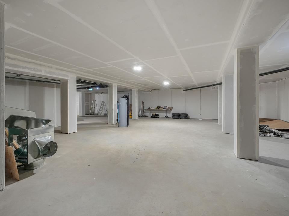 12904 116 Street Northwest, Edmonton, AB