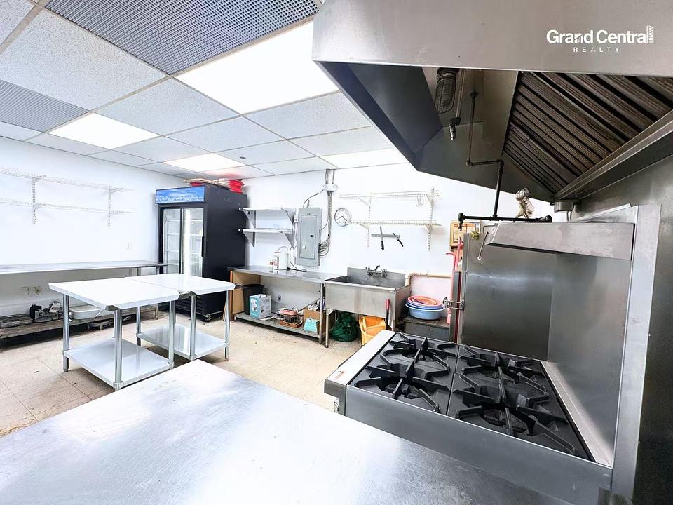 2230 - 1275-8888 Odlin Crescent, Richmond, BC