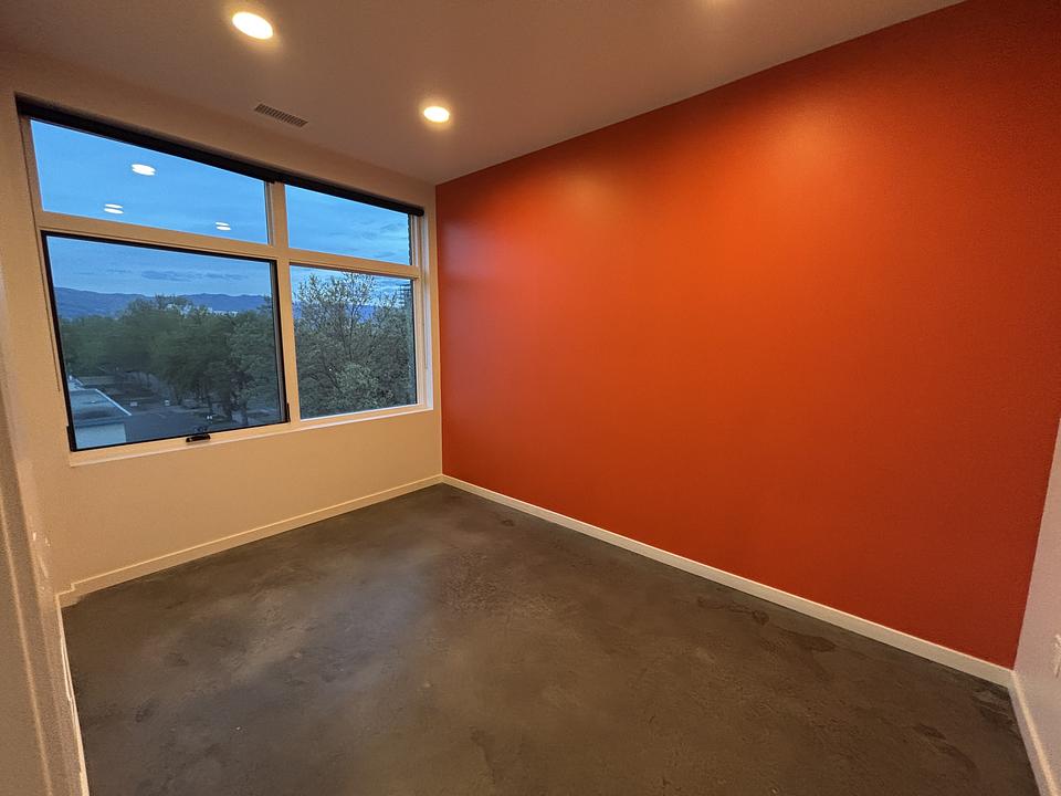 304 - 2755 Tutt Street, Kelowna, BC