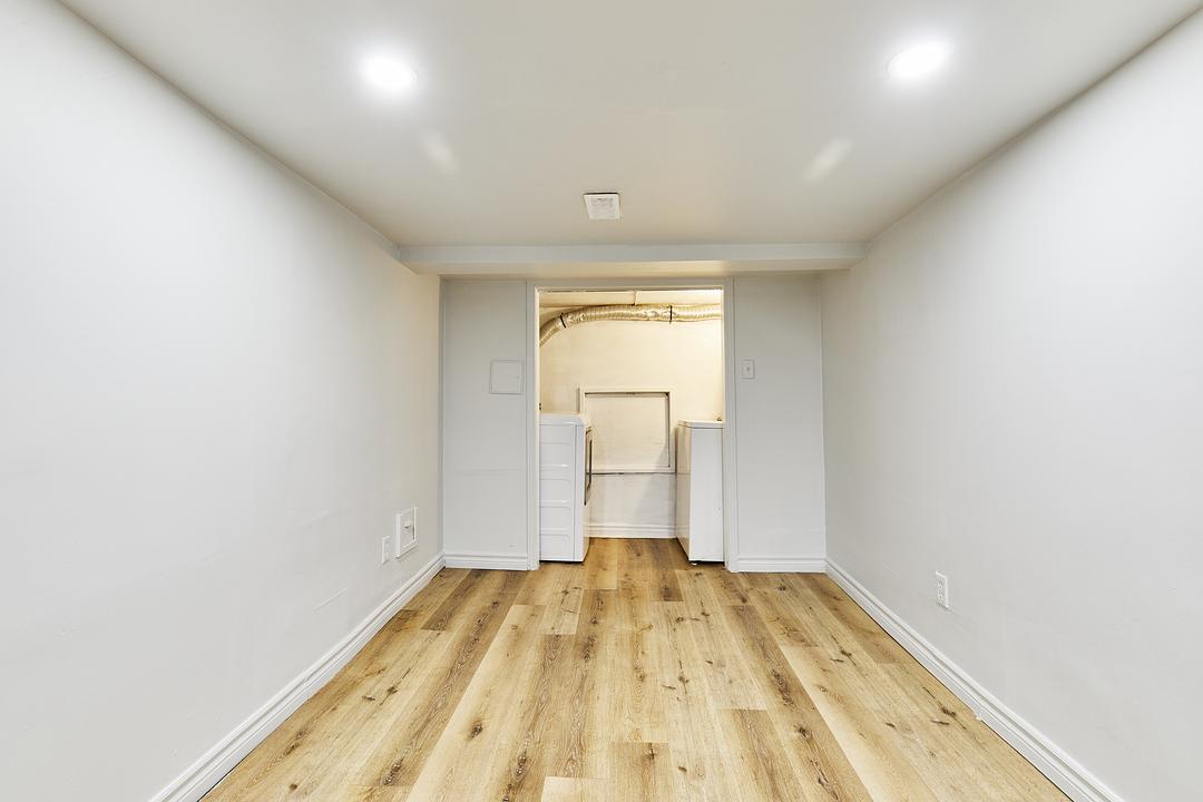 363 Barton Street East, Hamilton, ON