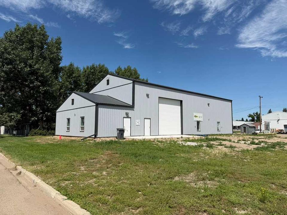438 1 Avenue, Bassano, AB