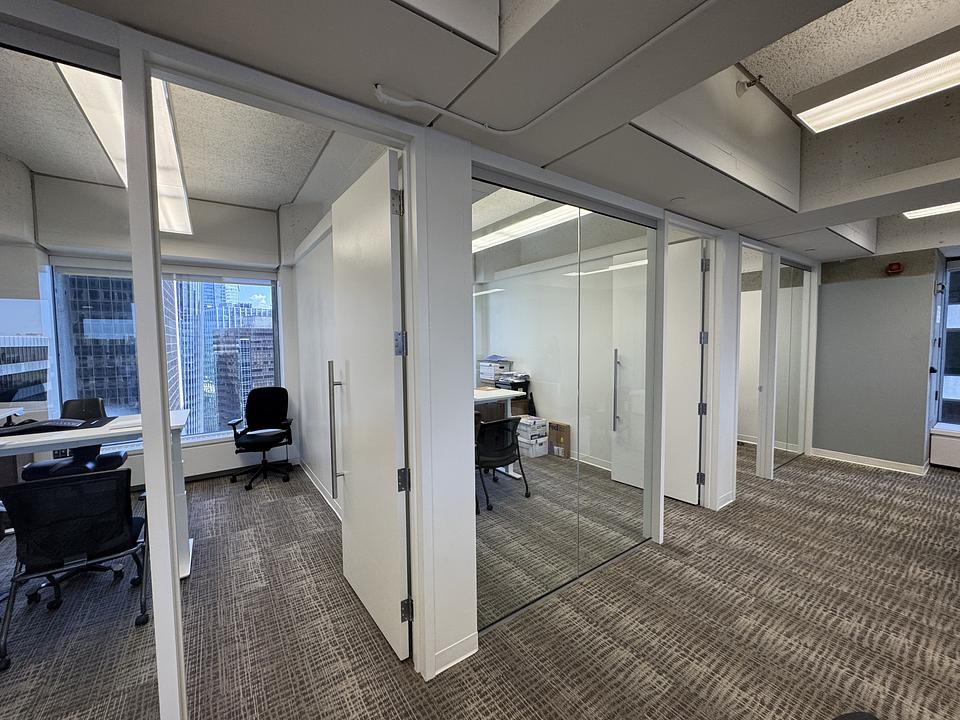 1890 - 1075 West Georgia Street, Vancouver, BC