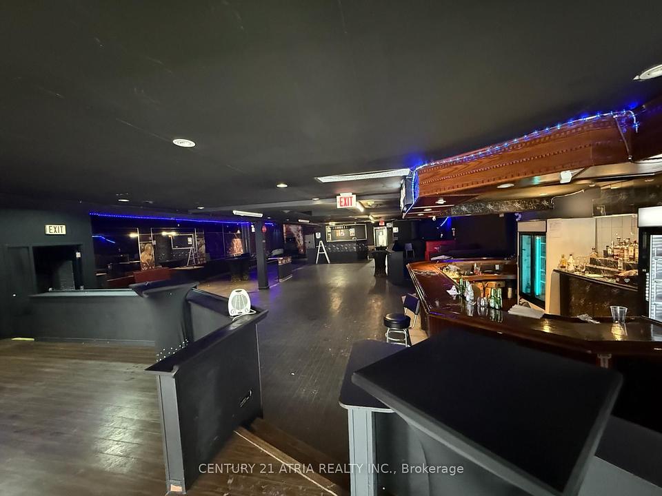 22 Dunlop Street West, Barrie, ON