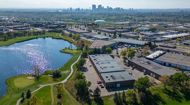 1338 36 Ave NE, Calgary, AB