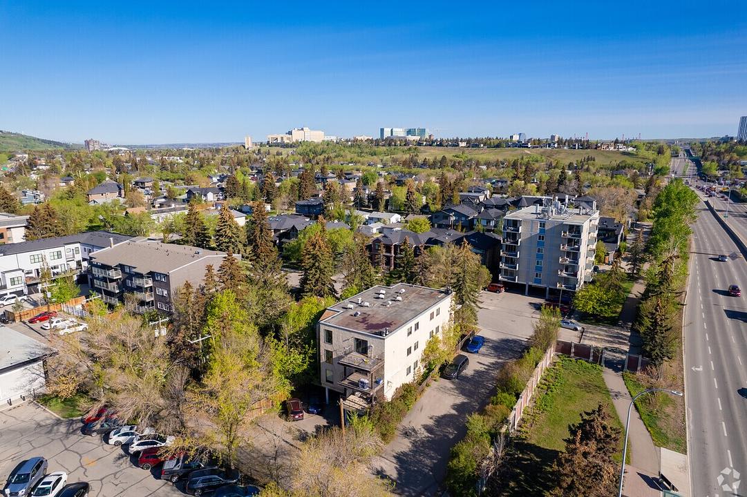 2515 1 Avenue Northwest, Calgary, AB