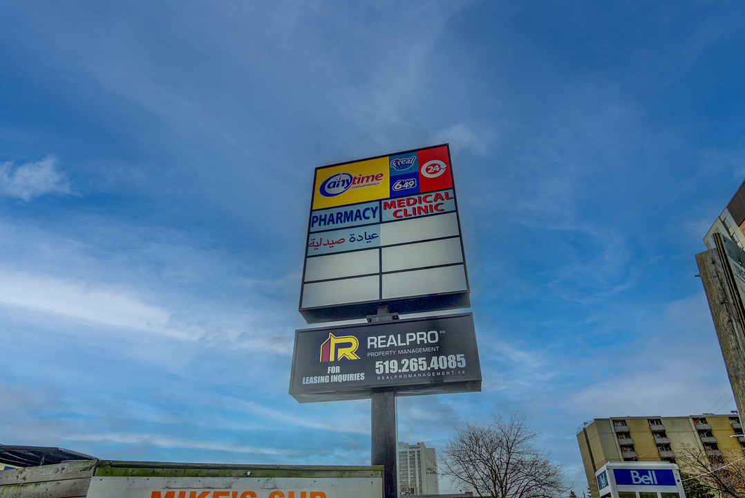82 Wellington Street North, Hamilton, ON