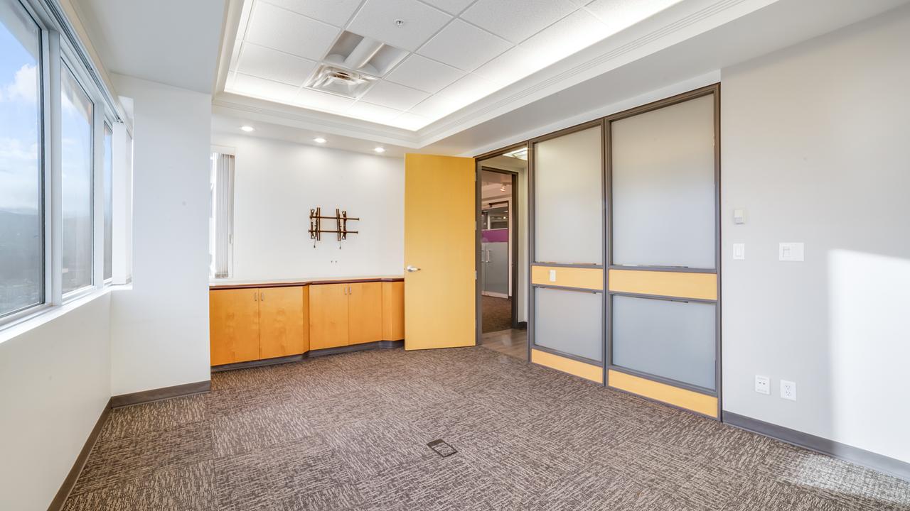 710 - 1708 Dolphin Avenue, Kelowna, BC
