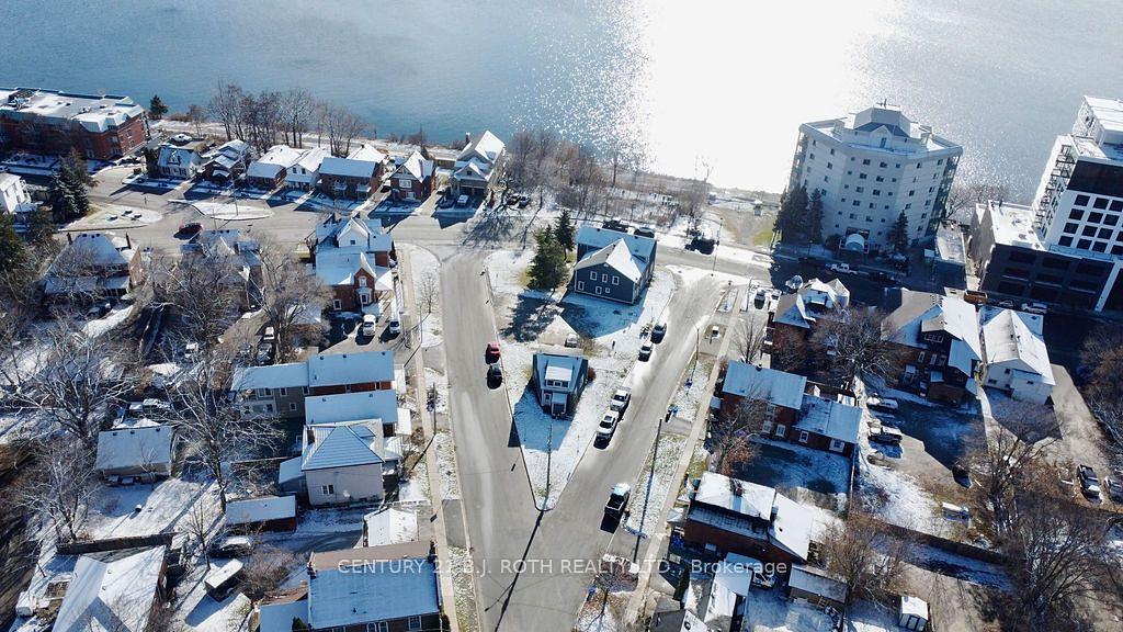 1 Berczy Street, Barrie, ON