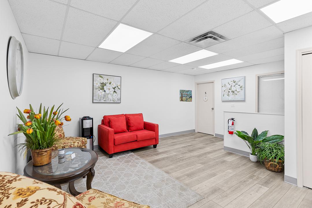 200 - 1974 Moss Court, Kelowna, BC