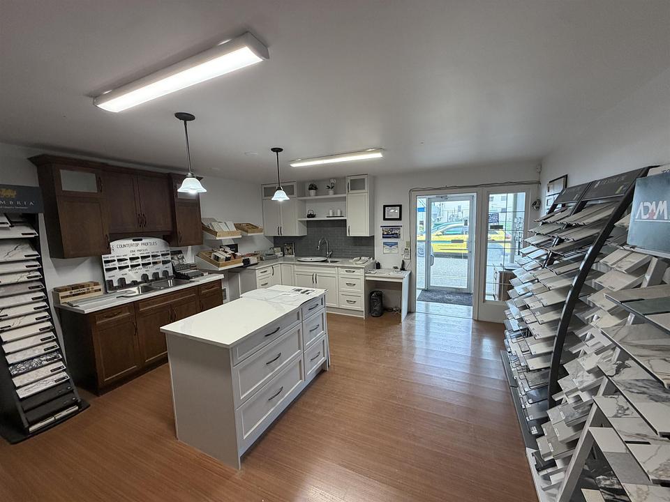 D & D2 - 44915 Yale Road, Chilliwack, BC