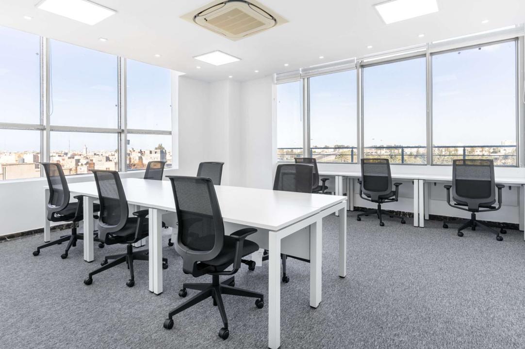 Open plan rental for 15 persons in  Regus Exchange Tower - 130 King St W, Toronto, ON