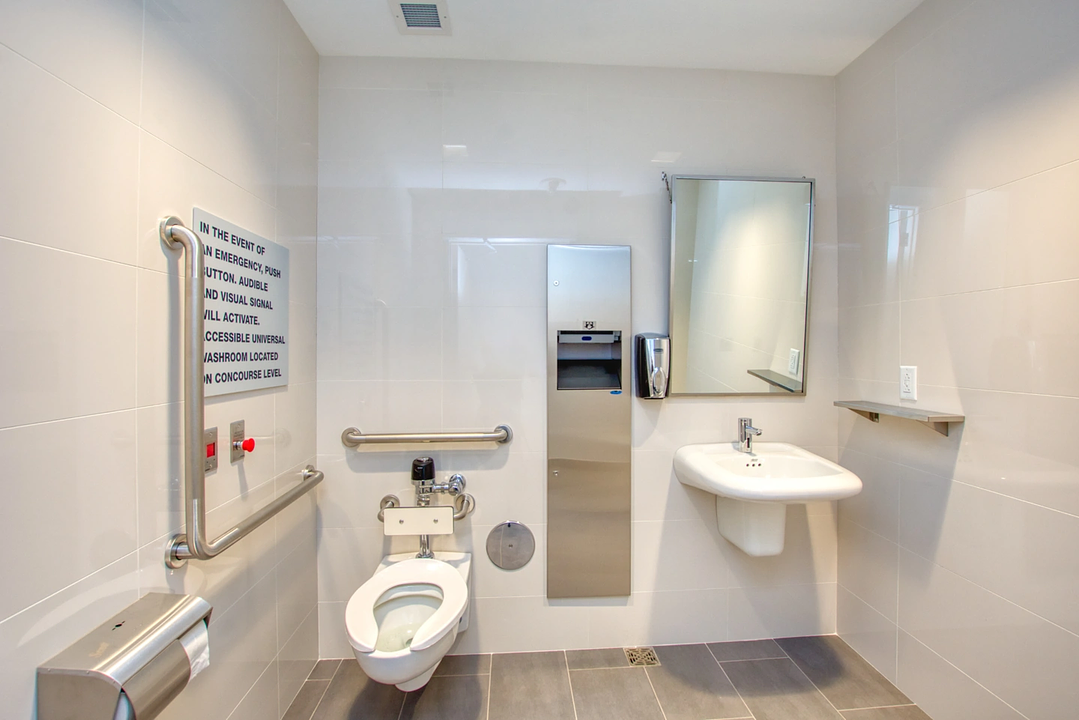 2200 - 145 King Street West, Toronto, ON