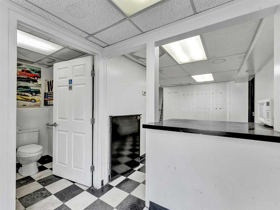 Kingsway Avenue Southeast, Medicine Hat, AB