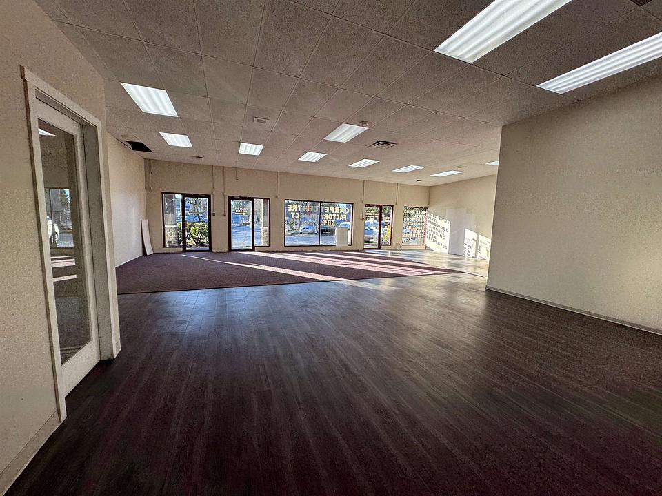 8 - 15551 Fraser Highway, Surrey, BC