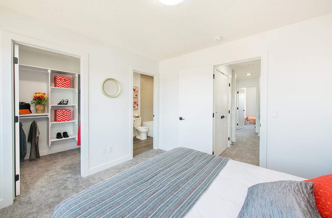 2702 Maple Way Northwest, Edmonton, AB