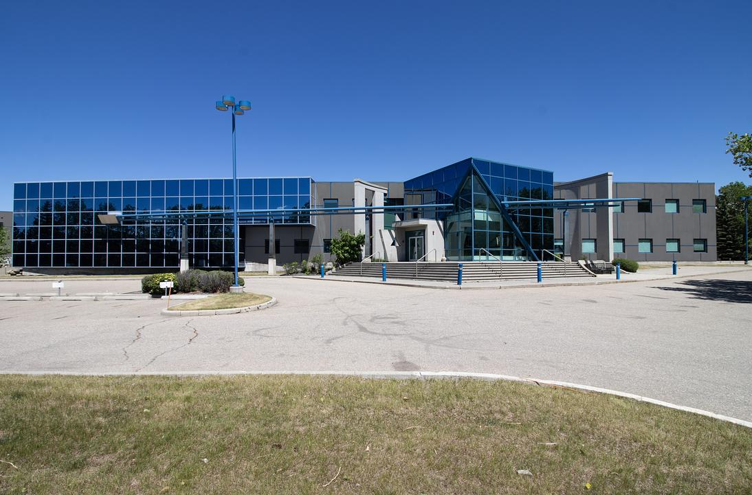 1120 68 Avenue Northeast, Calgary, AB