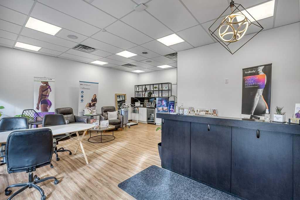 115b 4 Avenue West, Cochrane, AB