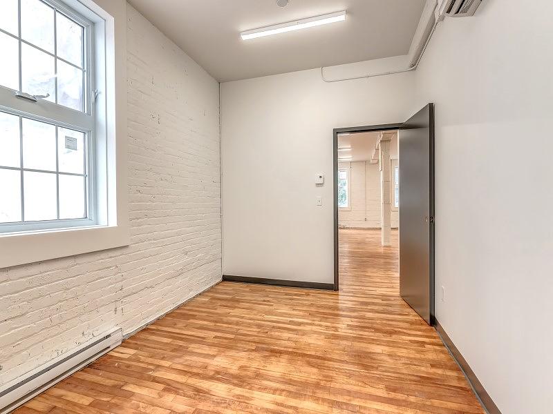 305 Rue de Bellechasse, Montréal, QC
