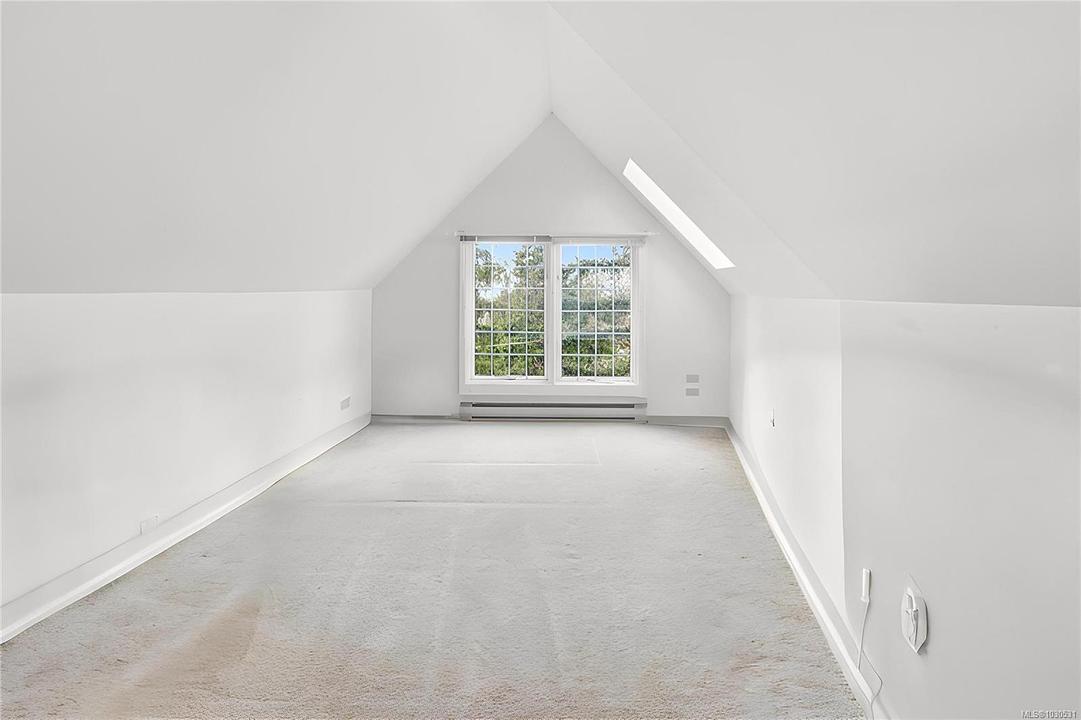 1043 Belmont Avenue, Victoria, BC