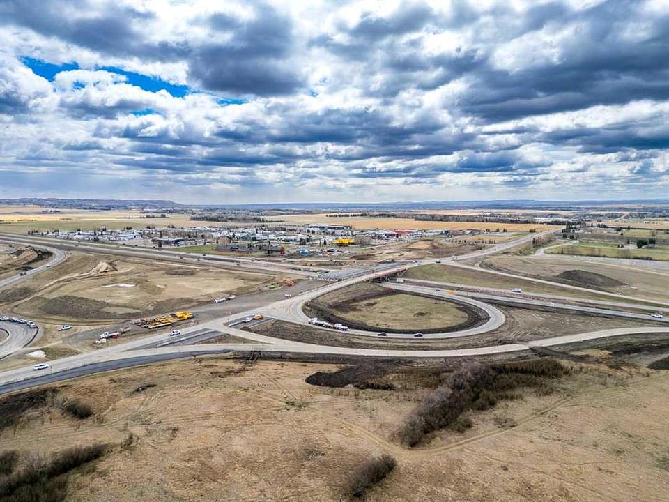 33066 Township Road 250, Calgary, AB