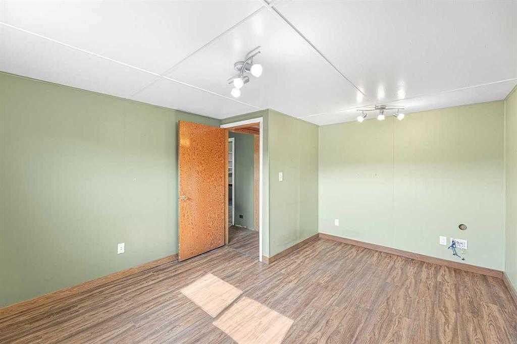 125 River Avenue, Cochrane, AB