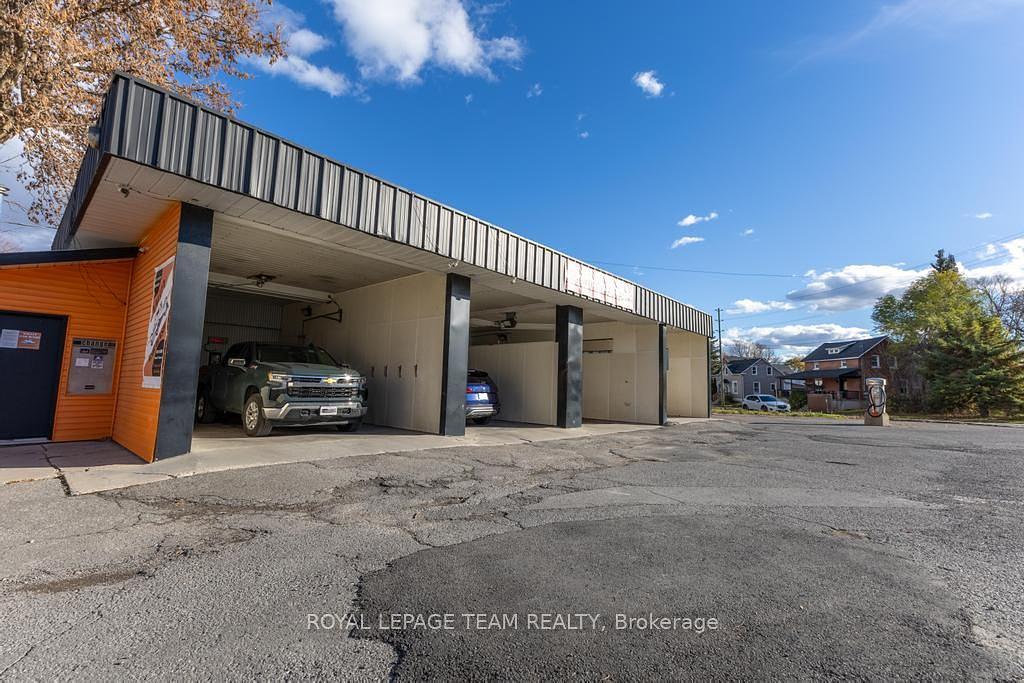 12 Elgin Street East, Arnprior, ON